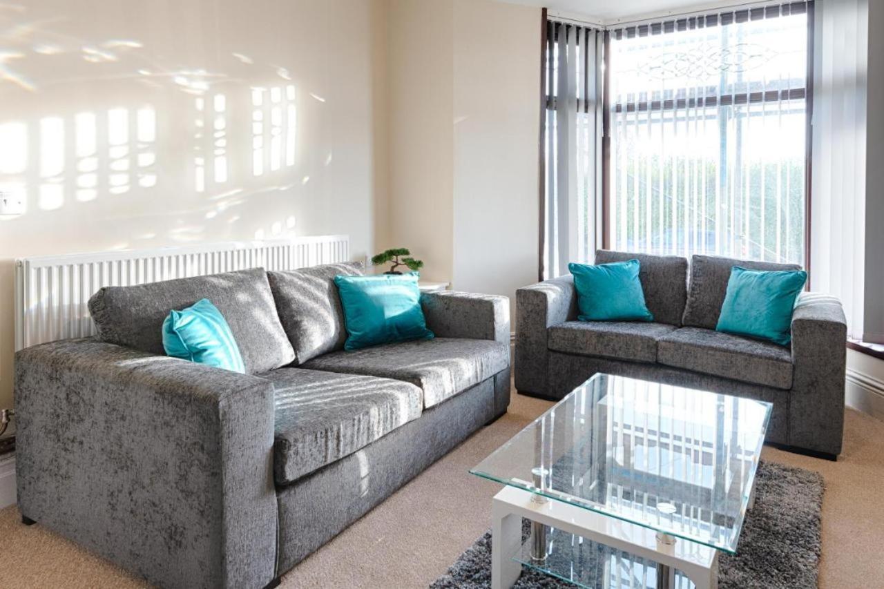 The Super Victoria Villa Swansea Bagian luar foto